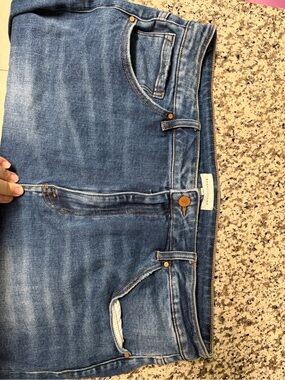 Women’s risen jeans
